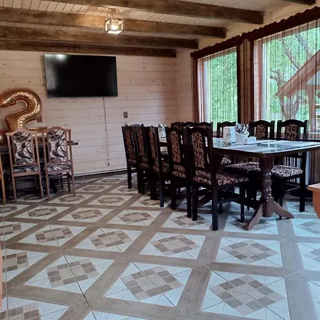 Lodge Rukavichka Pilipets