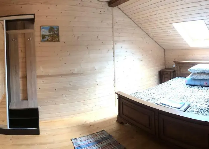 Rukavichka Lodge *