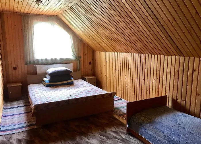 Rukavichka Lodge *
